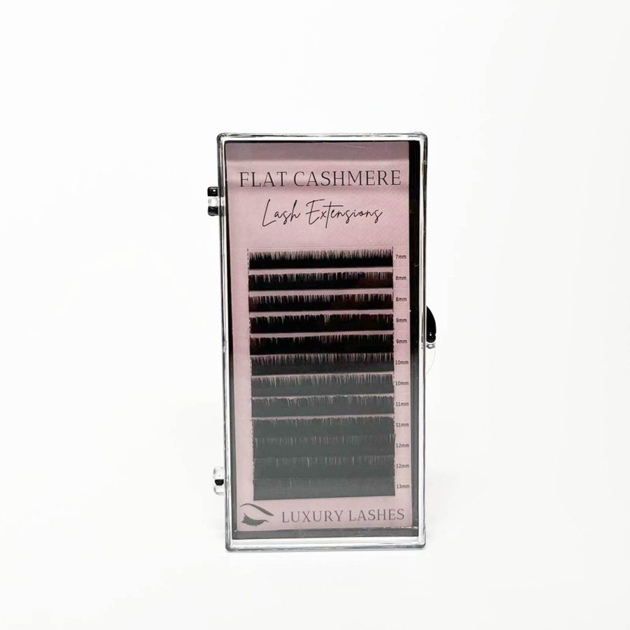 Flat Cashmere Wimperextensions van Luxury Lashes (Voorkant - gesloten)
