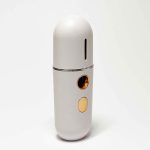 Vernevelaar voor wimperextensions (Nano Mister Vernevelaar) van Luxury Lashes (Schuin Vooraanzicht)