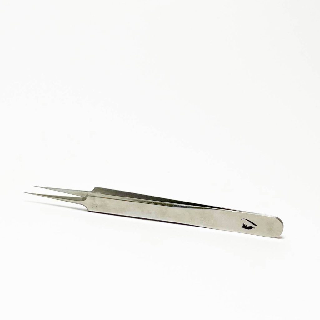 Wimperextensions ST01 Pincet - Scherpe punt voor het gemakkelijk aanbrengen van wimperextensions (Zijaanzicht achter)