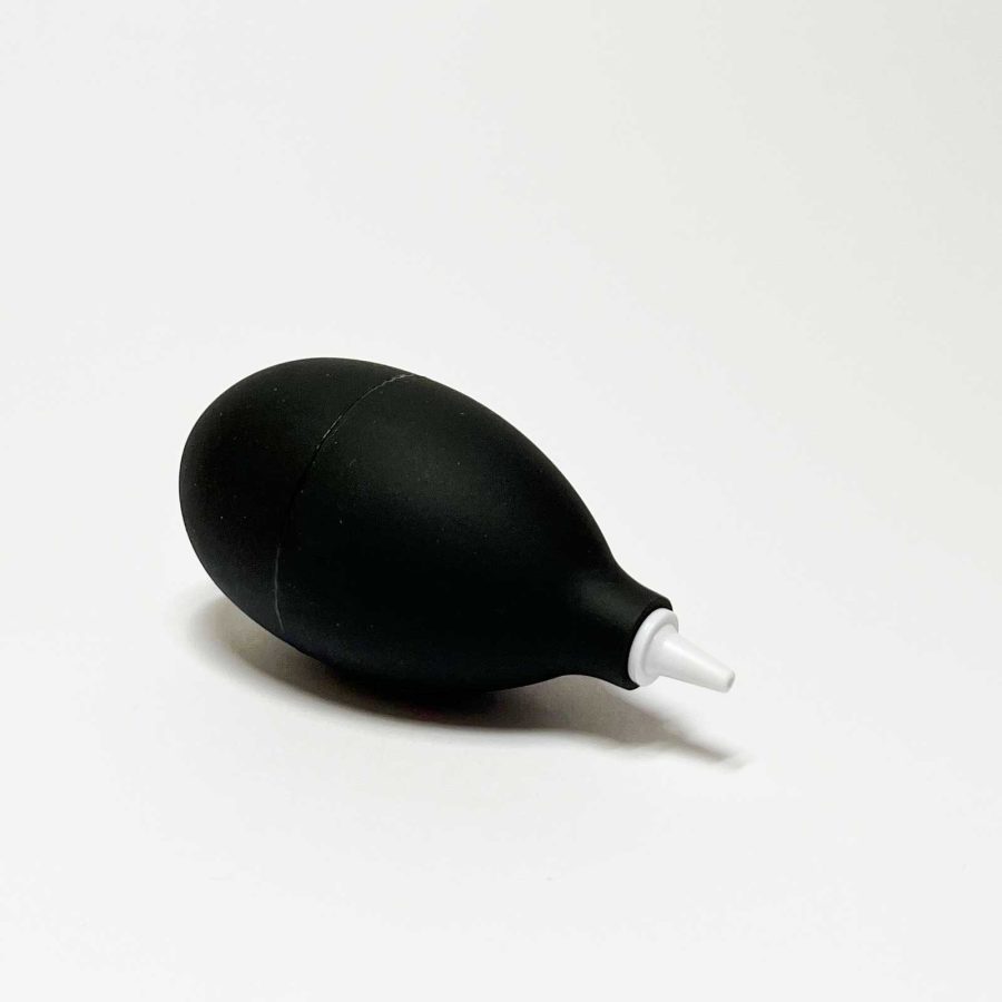 Luchtpompje (Air Pump) van Luxury Lashes (Zijaanzicht Schuin)